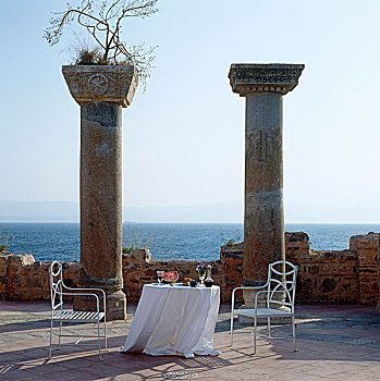两个,老式,柱子,石墙,古老,平台,桌子,浪漫,食物,远眺,博斯普鲁斯海峡