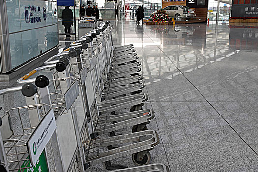 北京首都机场t3行李推车