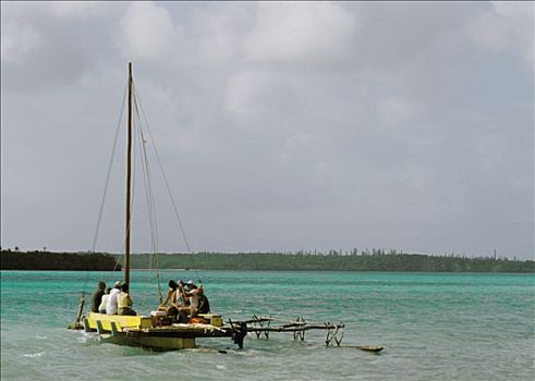 新加勒多尼亚,独木舟