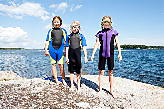 三个女孩,泳衣,湖