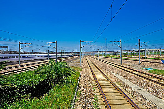 铁路及设施