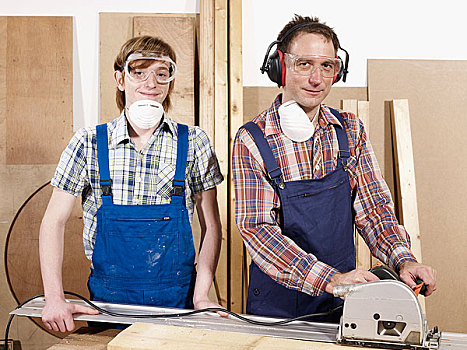 肖像,两个男人,木头,工作间