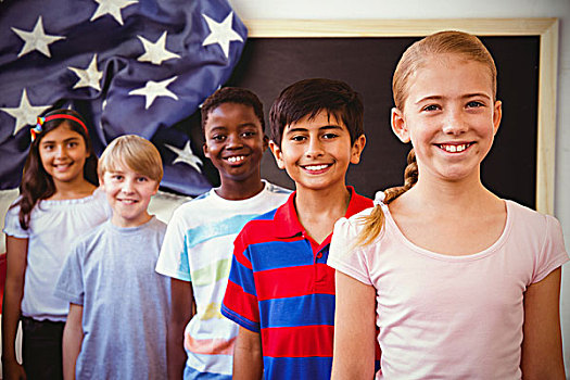 合成效果,图像,微笑,小,学童,学校,走廊,美国国旗,黑板