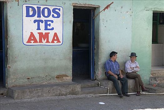 危地马拉,佩特罗,两个男人,街道,宗教,信息,墙壁