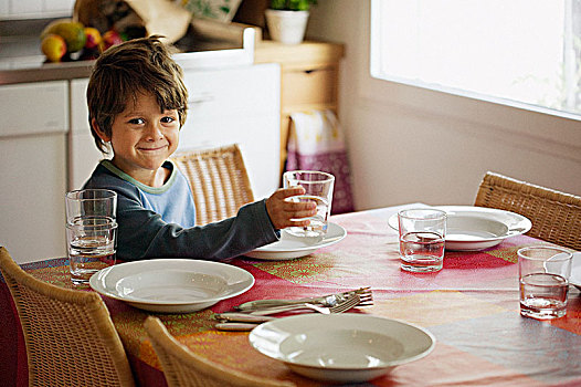 小男孩,桌子,瑞典