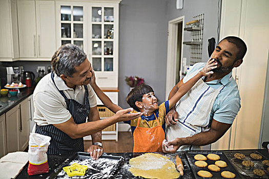 男孩,玩,父亲,爷爷,做饭,厨房,一起,在家