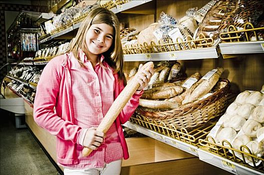 女孩,拿着,长条面包,超市