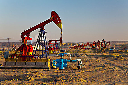 新疆克拉玛依油城油田