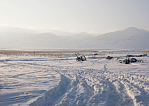 生锈,机械,雪地