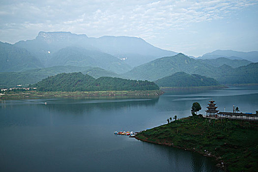 四川洪雅瓦屋山,清晨,湖泊,自然环境