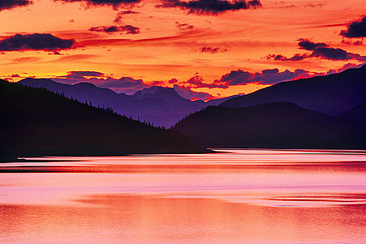 湖,山峦,背景,黄昏,药湖,山脉,碧玉国家公园,艾伯塔省,加拿大
