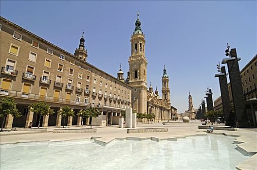 大教堂,皮拉尔广场,喷泉,萨拉戈萨,阿拉贡,西班牙,欧洲