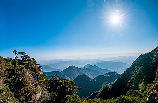 江西上饶三清山南海岸群山