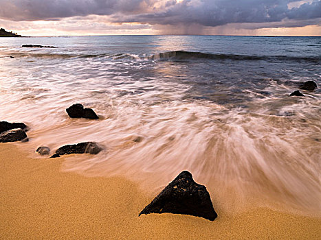 石头,日出,海滩,坡伊普,考艾岛,夏威夷