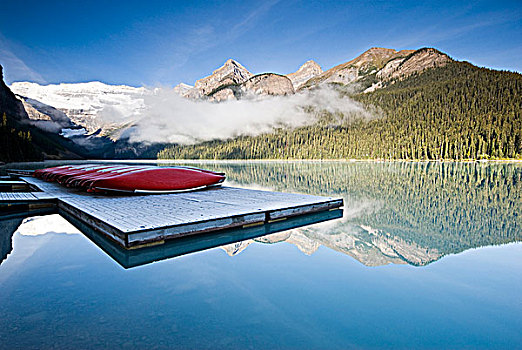 独木舟,码头,早,早晨,路易斯湖,班芙国家公园,艾伯塔省,加拿大