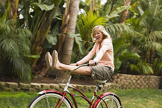 女人,骑,自行车,圣地亚哥县,加利福尼亚,美国