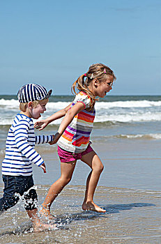 小女孩,兄弟,海滩