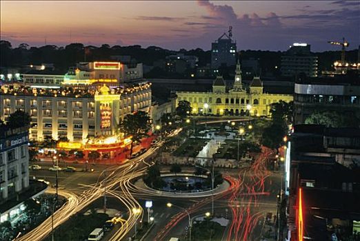越南,胡志明市,西贡,夜晚,黄昏,市政厅,背景,酒店,左边,色调,大道