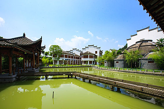 客栈,水池,建筑