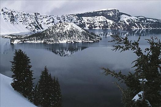 火山湖,冬天,积雪,山峦,国家公园,俄勒冈,美国,北美