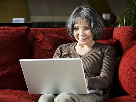 老年,女人,笔记本电脑
