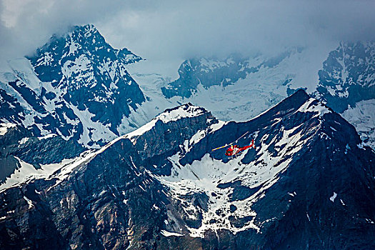 直升飞机,飞,山,雾气,俯视,阿尔卑斯山,靠近,策马特峰,瑞士