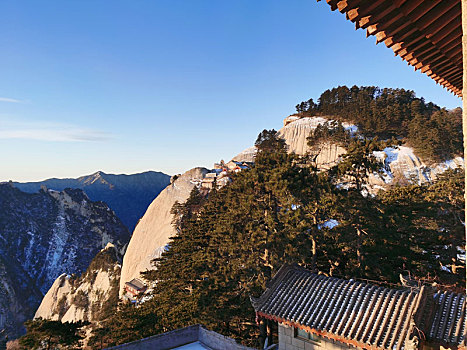 华山东峰远眺