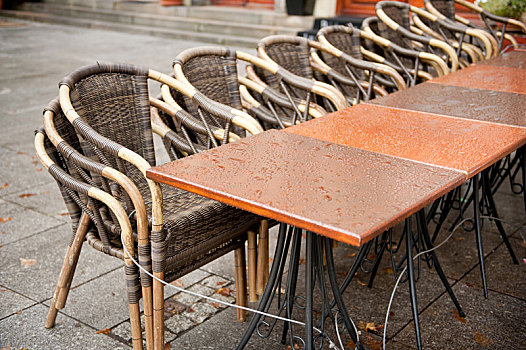 桌子,雨滴,空椅子,扶手椅,站立,排,雨天,正面,餐馆,华沙,波兰,欧洲