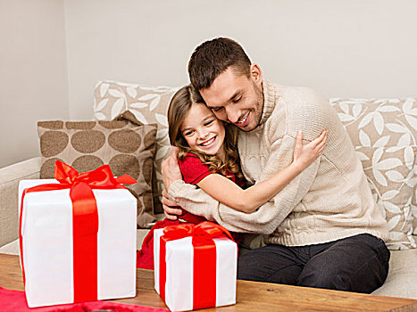 圣诞节,圣诞,冬天,高兴,人,概念,微笑,父亲,女儿,搂抱