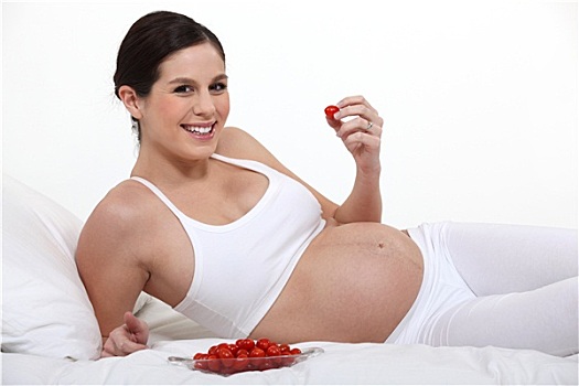 孕妇,吃,草莓,床