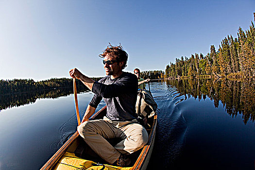 男人,独木舟,露营,两星期大,省立公园,北安大略,加拿大