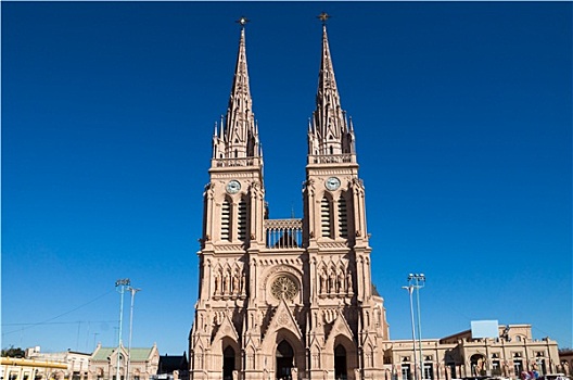 大教堂,阿根廷