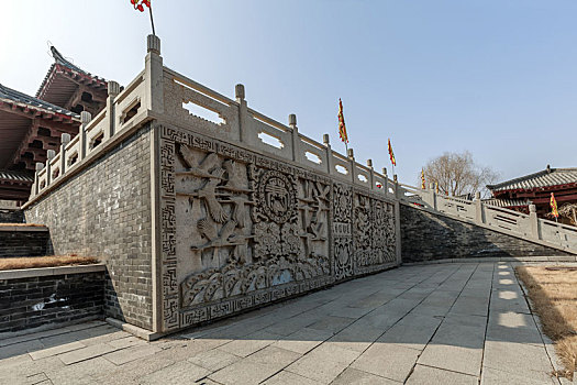 管仲纪念馆石雕,位于山东省淄博市临淄区齐陵街道