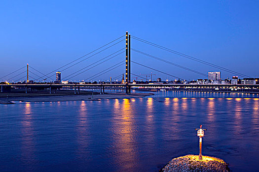 桥,莱茵河,斜拉桥,杜塞尔多夫,莱茵兰,北莱茵威斯特伐利亚,德国,欧洲