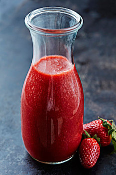 草莓,冰沙,玻璃瓶