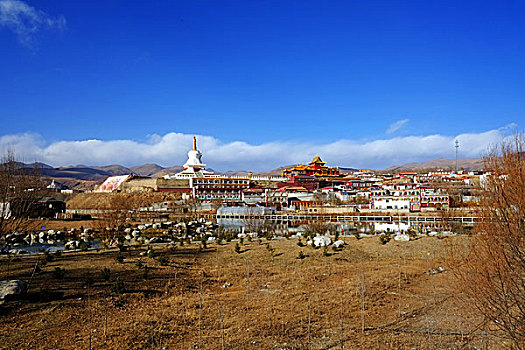 四川,西部,藏区,甘孜,雪山,蓝天,云彩,佛塔,寺院,草原,雪,冰河