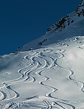滑雪轨迹,雪中,山