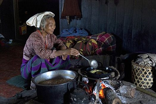 缅甸,老太太,烹调,室内