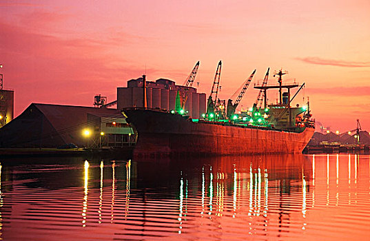 集装箱船,停靠,商业码头,黄昏,密西西比河,密西西比,美国