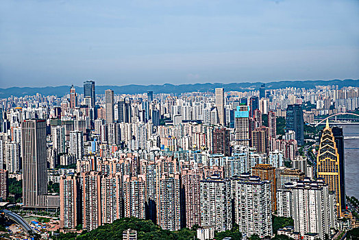 2035年重庆市南岸区南山一棵观景平台上俯瞰重庆渝中区