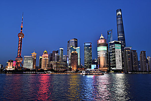 上海--浦江两岸