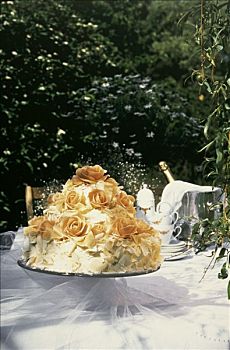 婚礼蛋糕,杏仁糖玫瑰花