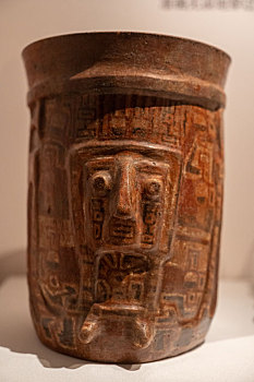 秘鲁佩德罗德奥斯马博物馆迪亚瓦纳科文化陶凯罗杯