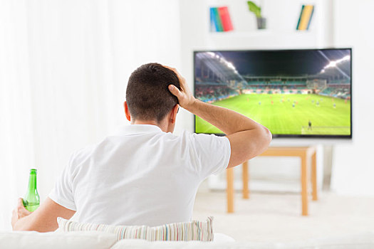 男人,看,足球,足球赛,电视,在家