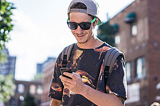 男青年,智能手机,街上,高原,蒙特利尔,魁北克,加拿大