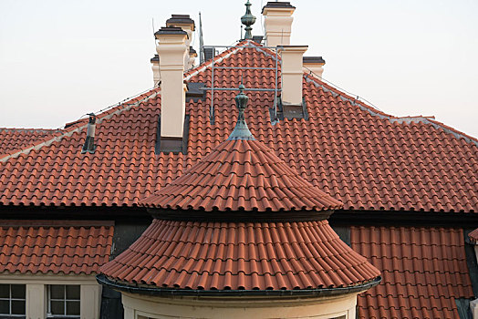 复古建筑物,红色瓦片的屋顶