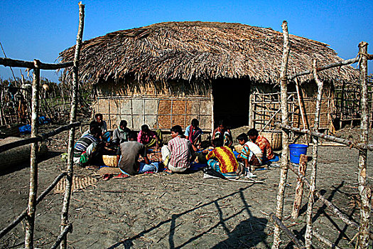 渔民,准备,小,鱼,弄干,红点鲑,岛屿,南方,面对,湾,孟加拉,十一月,2007年