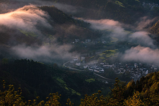 石潭,云海,安徽,山沟,油菜花,风光,壮观,气候,环境,仙境,诱惑,秀美,俯瞰,村庄