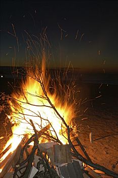 篝火,海滩,罗斯托克,梅克伦堡前波莫瑞州,德国,欧洲