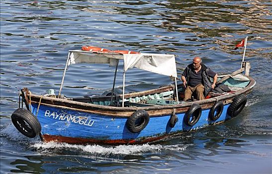 男人,美景,木船,乘客,金角湾,伊斯坦布尔,土耳其